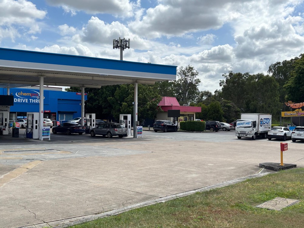 Easy Truck Hire now at its first Service Station location in Durack.