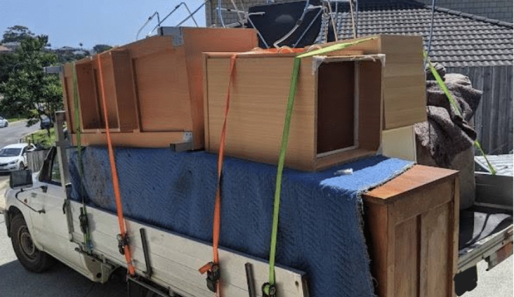 The Pitfalls of “Too Cheap” in Removals: Why Quality Matters for Clients